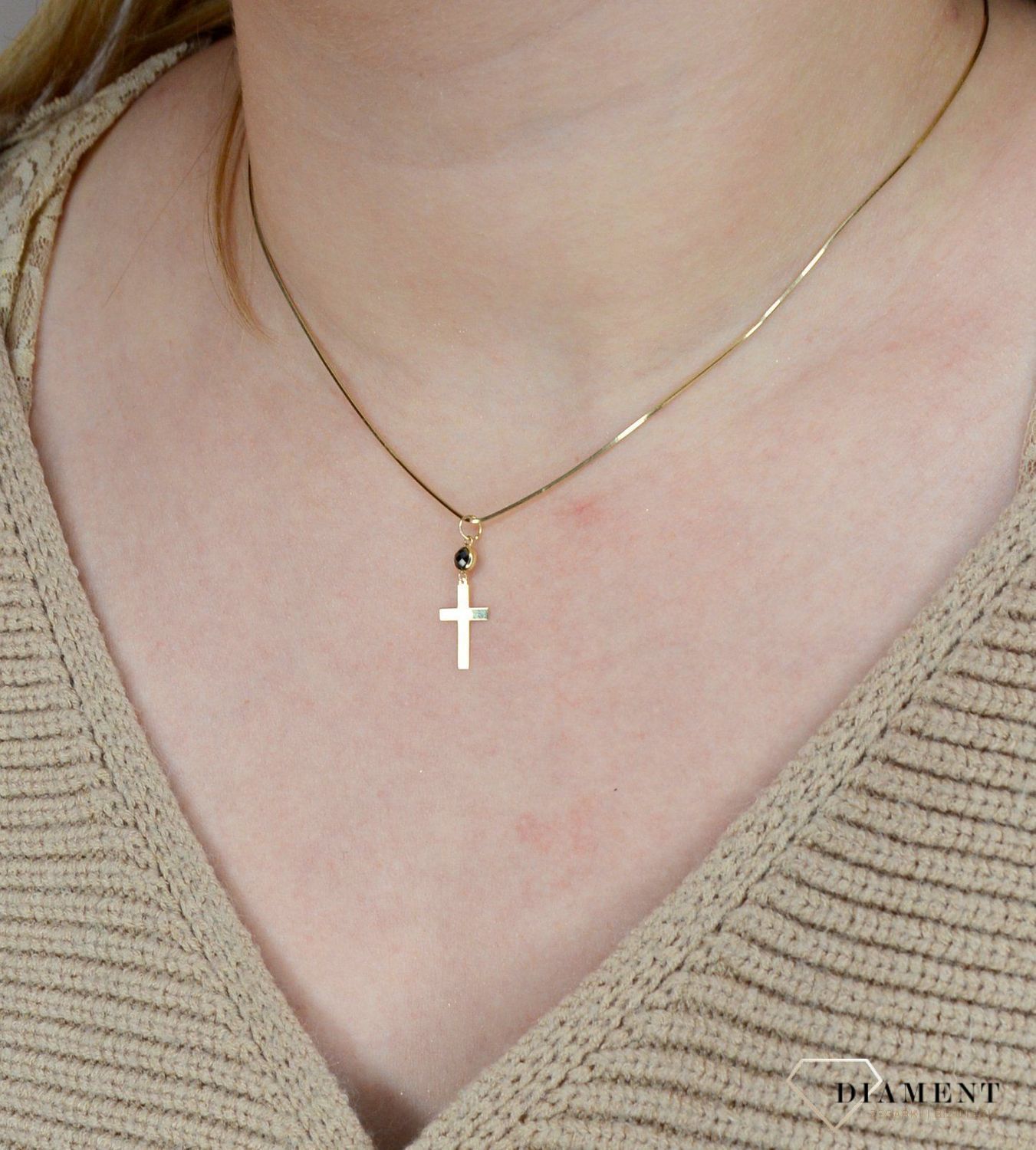 Złota zawieszka 585 krzyżyk cyrkonia ZA 5534 585.jpg